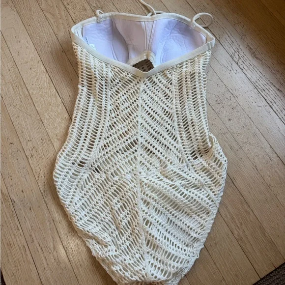 BOGO! Robin Piccone crochet swimsuit - Picture 5 of 13